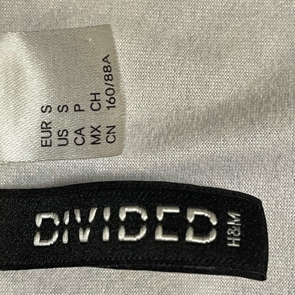 $9 H&M DIVIDED sleep dress Size S floral pattern, stretchy - Picture 3 of 7